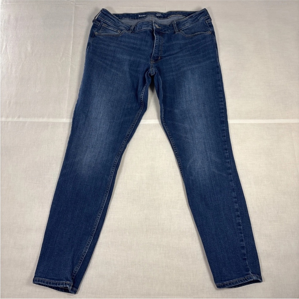 Old Navy Women's Skinny Jeans in Dark Blue Wash
